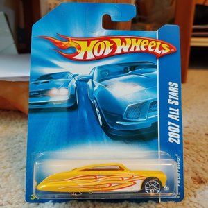 Hot Wheels #153 '2007 Purple Passion' YELLOW